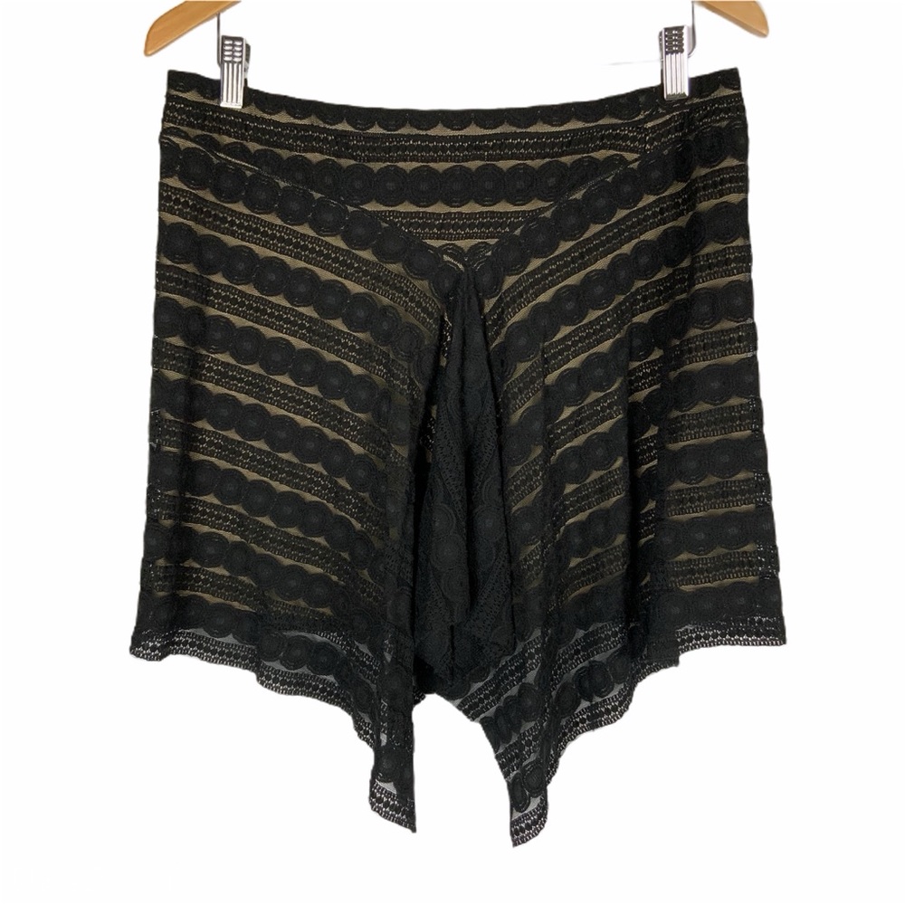 Max Edition Petite Large Black Lace Skirt Short